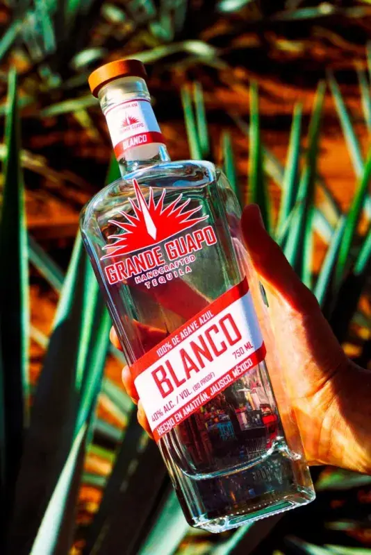 Grande Guapo Handcrafted Tequila Blanco bottle